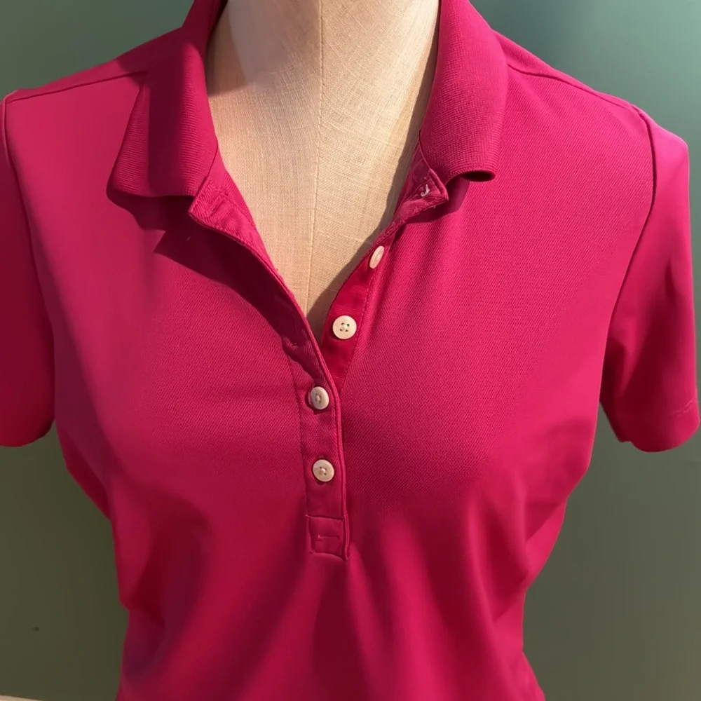 Women’s Nike golf tour performance pink collared shirt.  SZ L‎